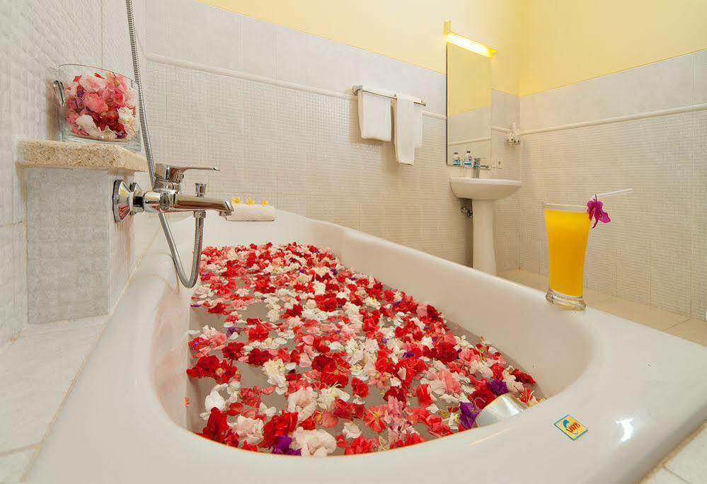 Rossa Garden Hotel Candidasa Dış mekan fotoğraf